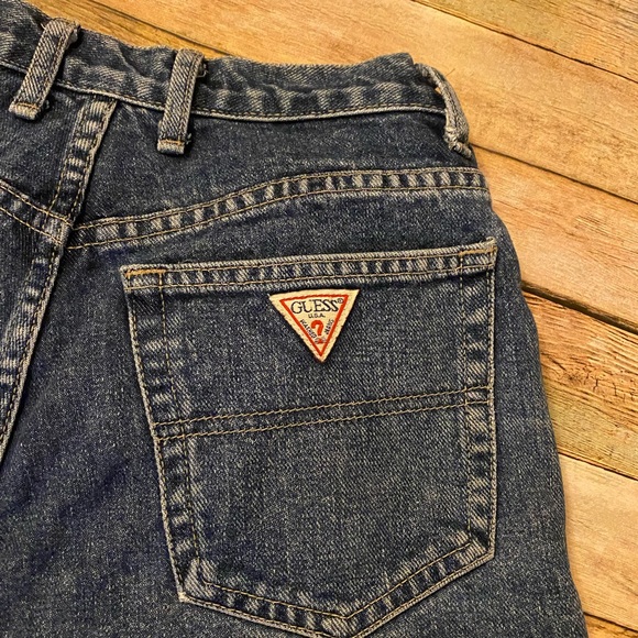 Vintage Guess High Waisted Mom Shorts Size 29 - Picture 5 of 6